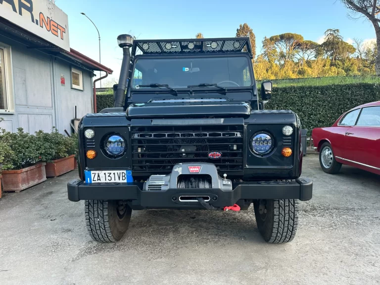 land Rover Defender 110